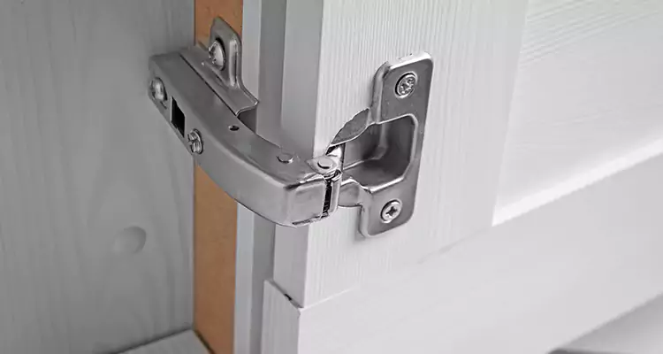 Shower Door Hinge Replacement in Oakland, CA