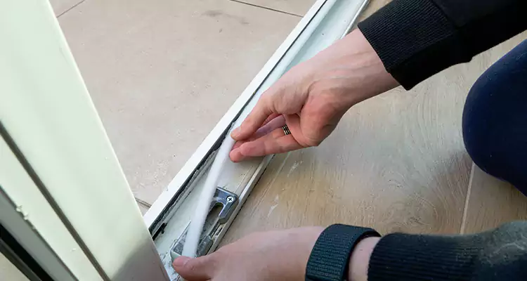 Garage Door Off Track Repair in Oakland, CA