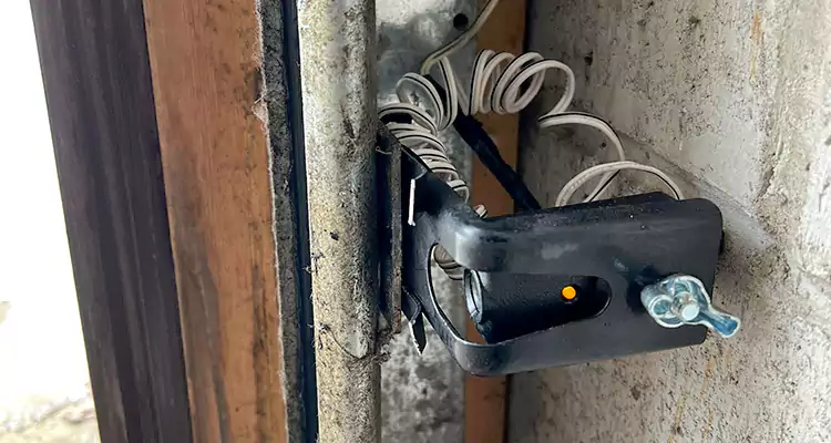 Fix Broken Garage Door Sensor in Oakland, CA