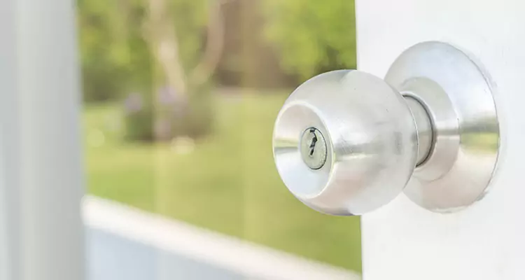 Patio Door Mechanism Jammed in Oakland, CA